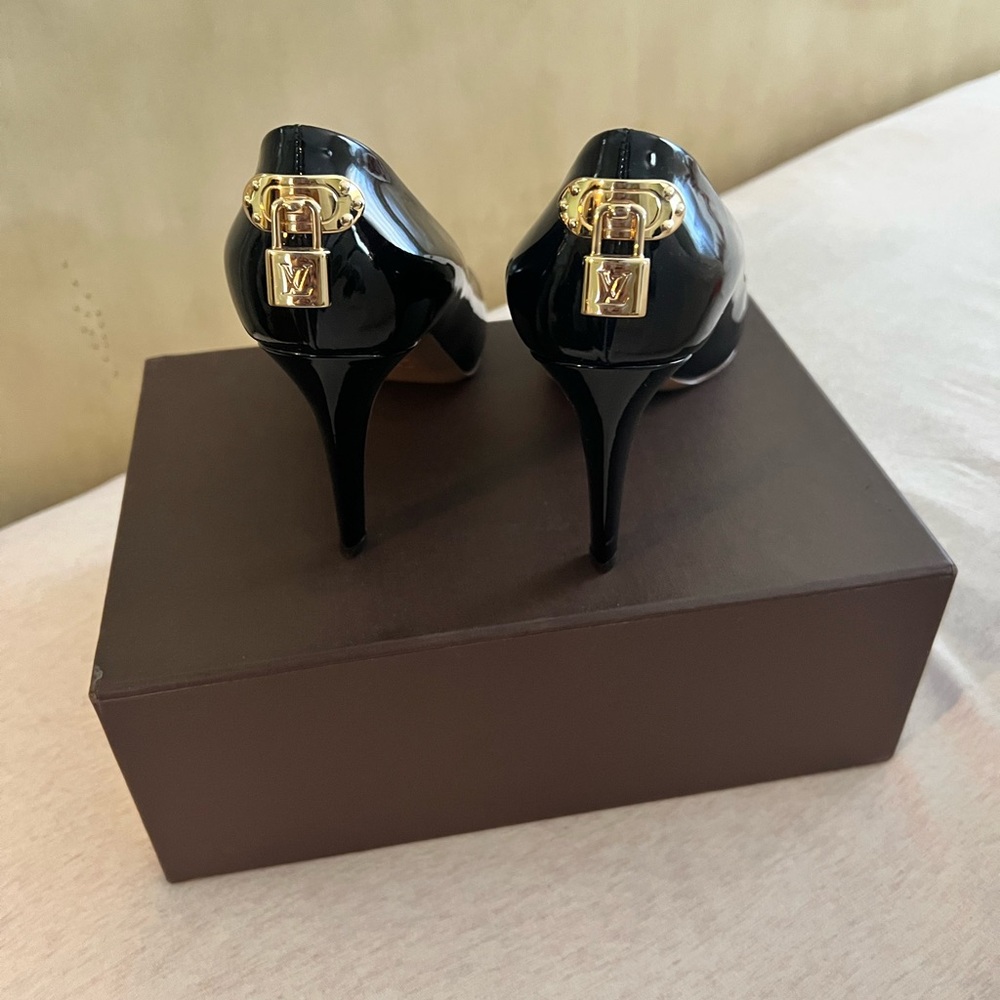 Louis Vuitton Black Padlock Iconic Lv Heels Pumps - Picture 6 of 8